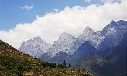 香格里拉旅游攻略必去景点及收费_香格里拉旅游攻略必玩的景点